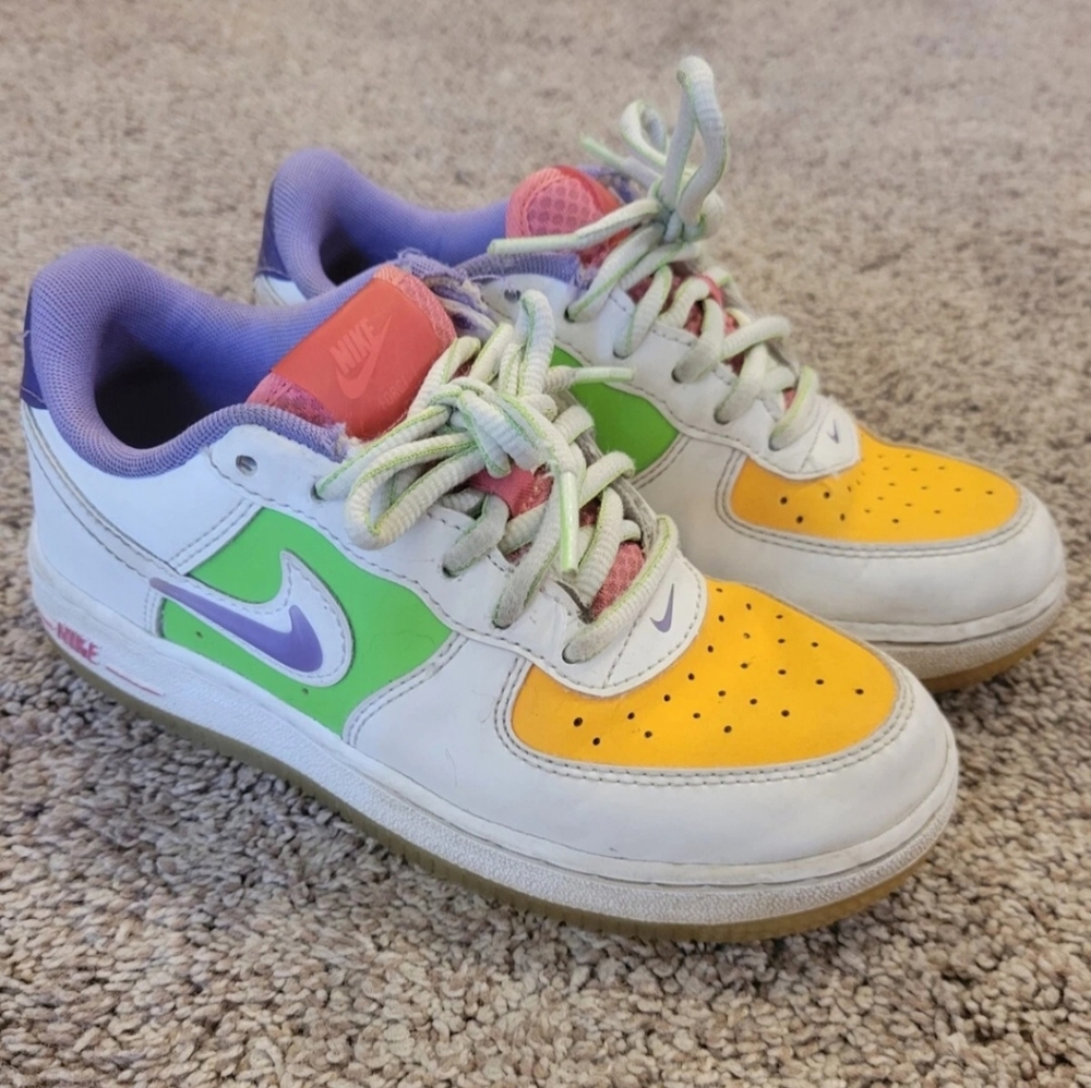 Nike Color Block  Force 1  Shoes Youth Size 1 Used